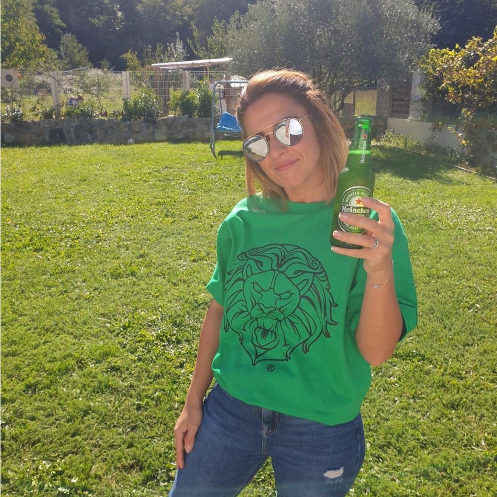 LION TEE